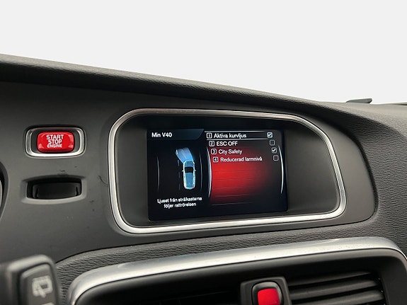 Volvo V40 16 of 26