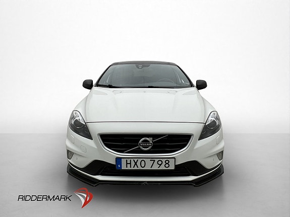 Volvo V40 2 of 5