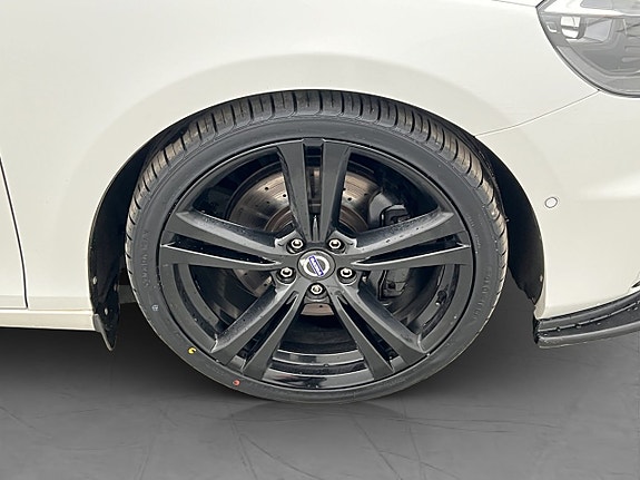 Volvo V40 23 of 26