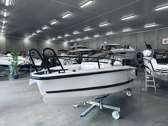 Ryds 490 VI Sport - Yamaha F50 White Pearl | KAMPANJ