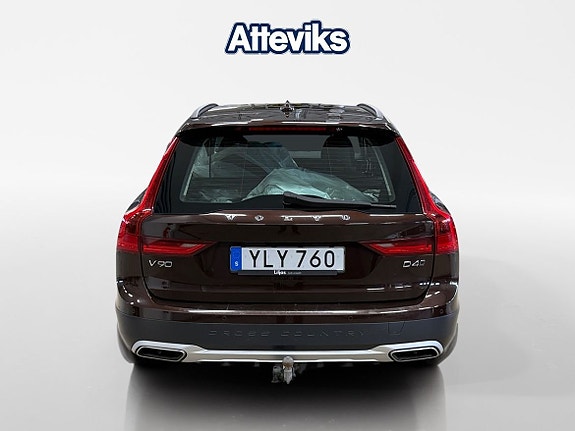 Volvo V90 Cross Country 4 of 5