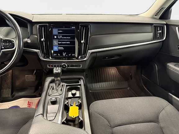 Volvo V90 Cross Country 11 of 15