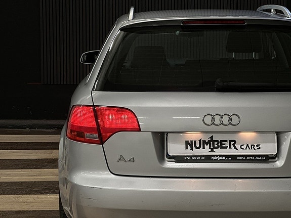 Audi A4 11 of 23