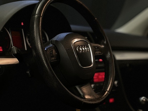 Audi A4 15 of 23