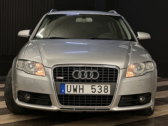 Audi A4 4 of 5