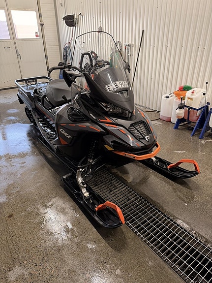 Lynx Commander 600 E-TEC 3 of 4