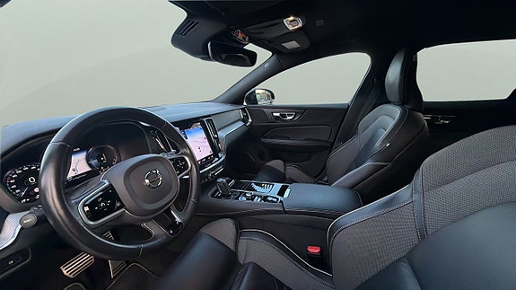 Volvo V60 9 of 29