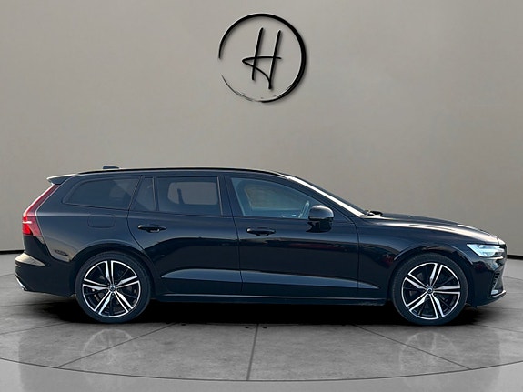 Volvo V60 7 of 29