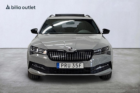Skoda Superb 3 of 5