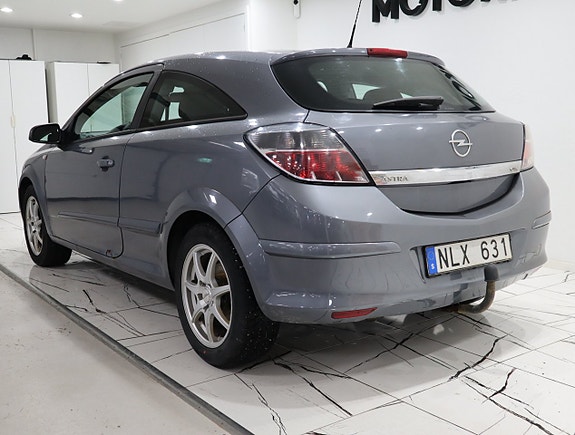 Opel Astra 4 of 5