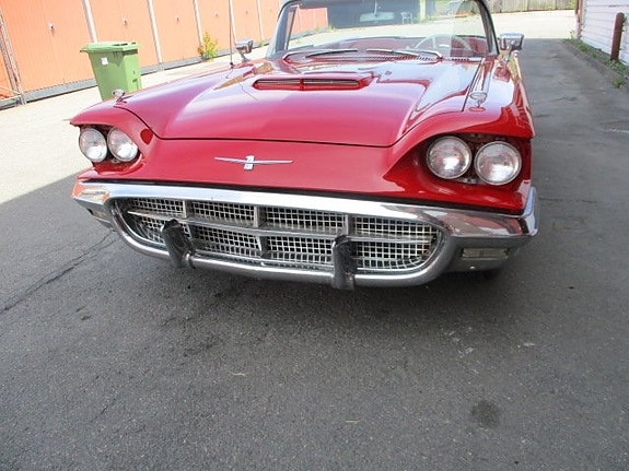 Ford Thunderbird 4 of 8