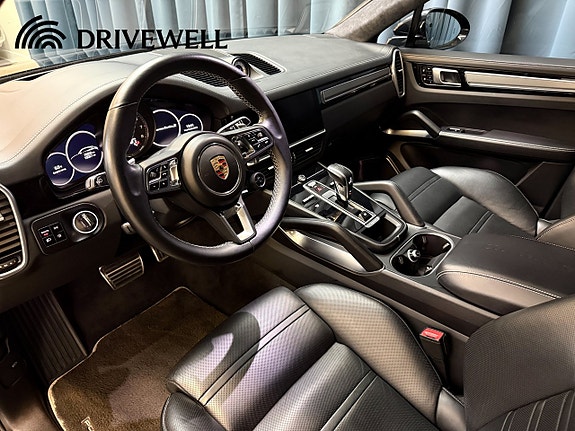 Porsche Cayenne 5 of 5