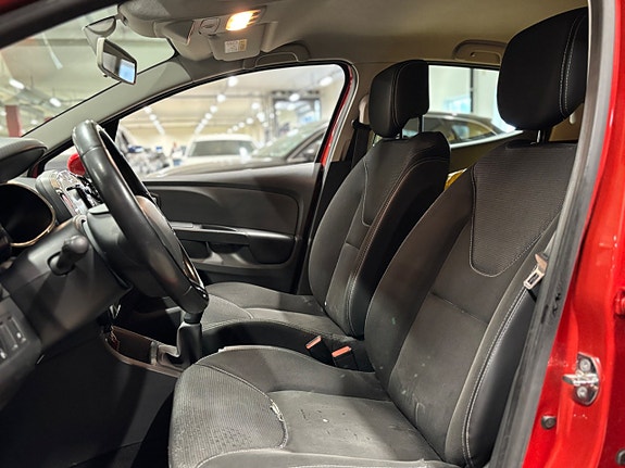 Renault Clio 12 of 14