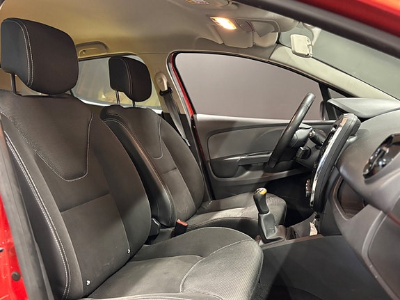 Renault Clio 13 of 14
