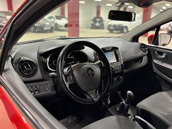 Renault Clio 8 of 14