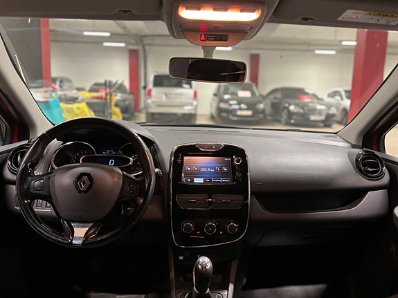 Renault Clio 9 of 14