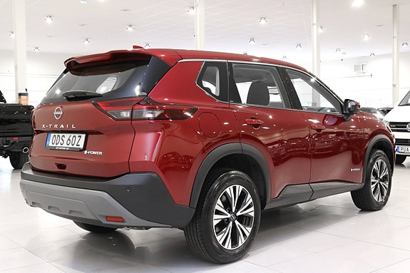 Nissan X-Trail 3 of 5