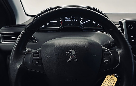 Peugeot 208 12 of 12