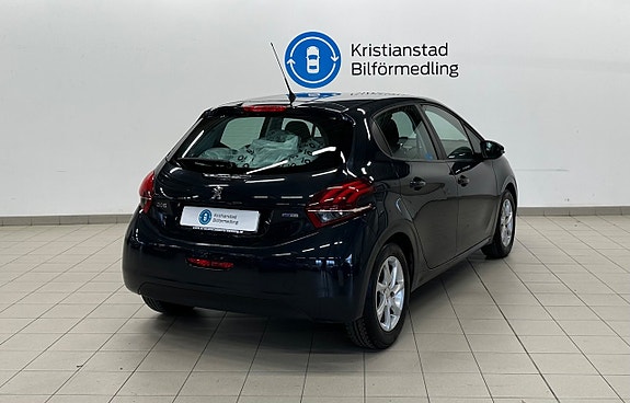Peugeot 208 8 of 12