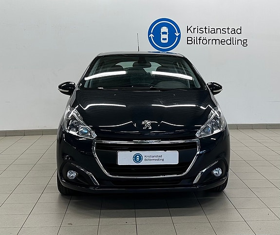 Peugeot 208 3 of 12
