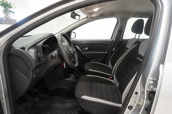 Dacia Sandero Stepway 2 of 5