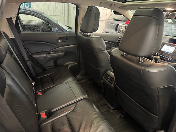 Honda CR-V 17 of 25