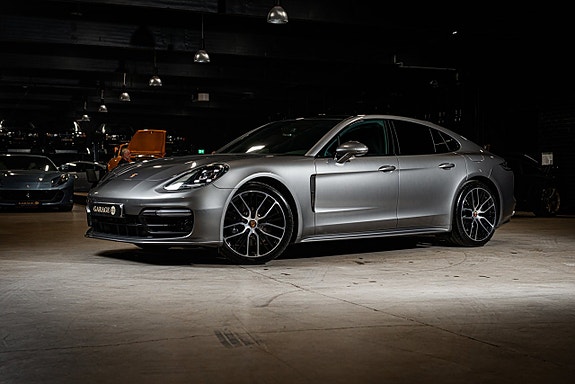 Porsche Panamera 4 2 of 5