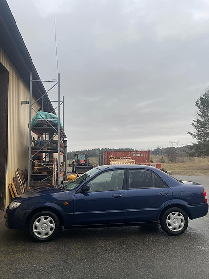 Mazda 323S 4 of 4