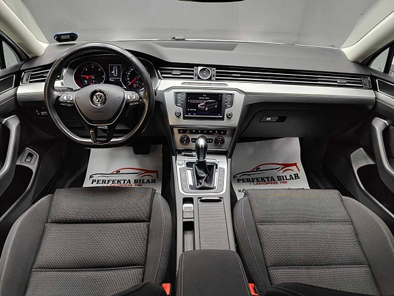 Volkswagen Passat 8 of 17