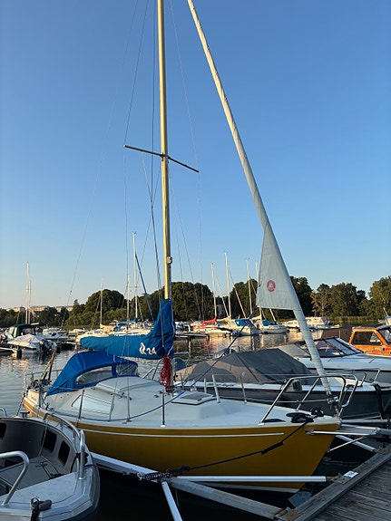 Hallberg-Rassy 24 Misil II – svensk kvalitetsklassiker i mycket fint skick 2 of 5