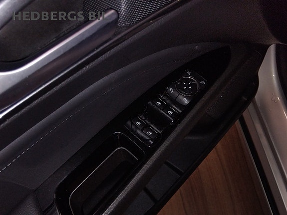 Ford Mondeo 15 of 17