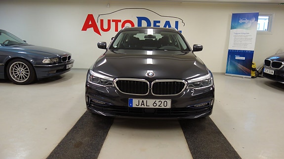 BMW 520d 2 of 5