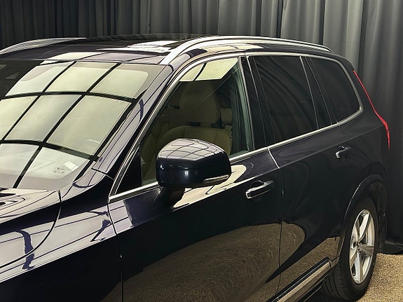 Volvo XC90 6 of 30
