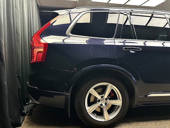 Volvo XC90 8 of 30