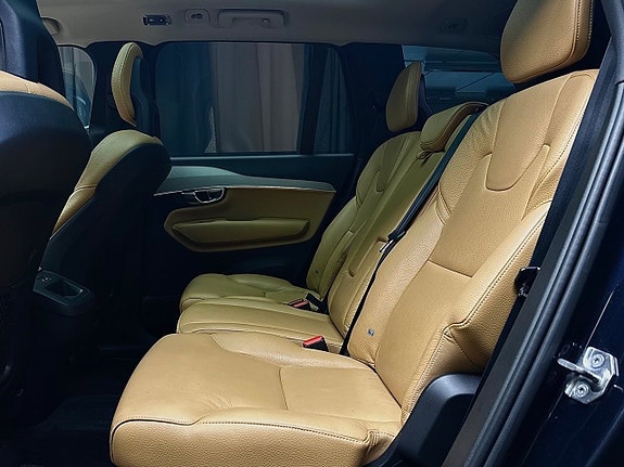 Volvo XC90 22 of 30