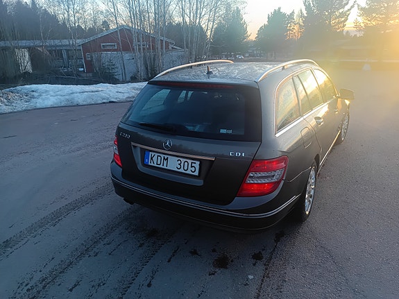 Mercedes-Benz C200 5 of 5