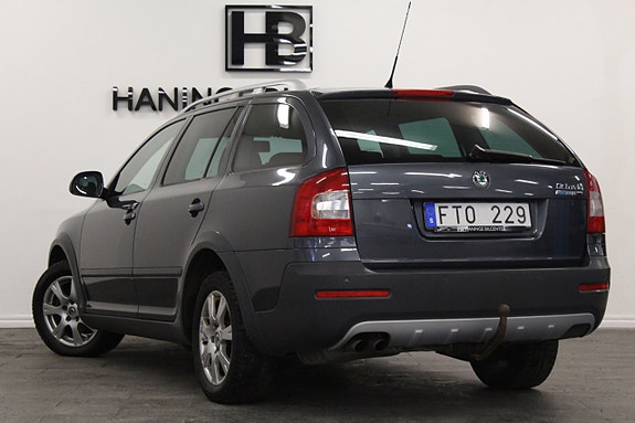 Skoda Octavia Scout 7 of 19