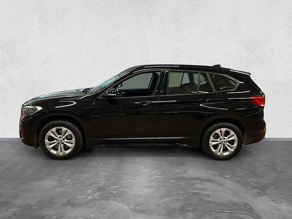 BMW X1 2 of 5