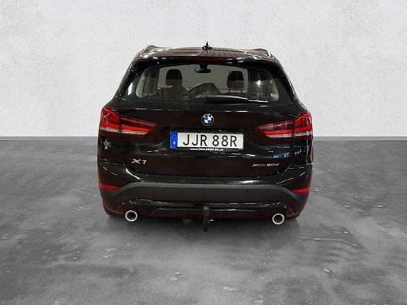 BMW X1 4 of 5