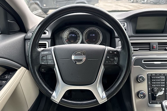 Volvo V70 15 of 22