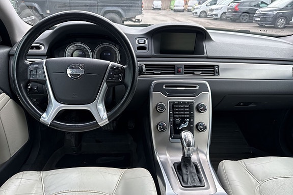 Volvo V70 14 of 22