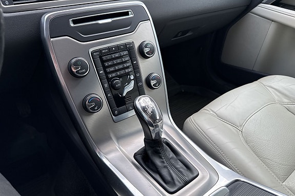 Volvo V70 16 of 22