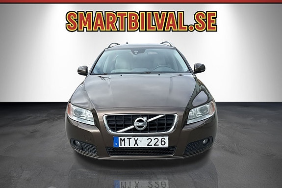 Volvo V70 2 of 22