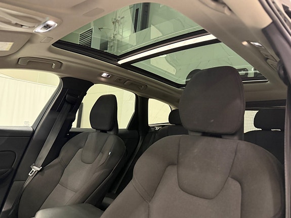 Volvo XC60 7 of 20