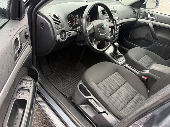 Skoda Octavia 7 of 10