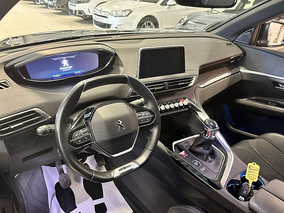 Peugeot 3008 8 of 9