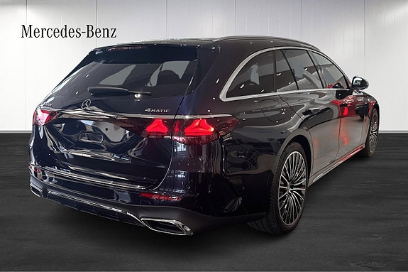 Mercedes-Benz E300 de 4 of 12