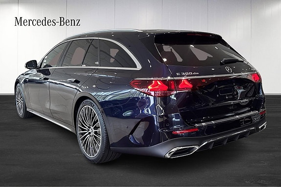 Mercedes-Benz E300 de 3 of 12