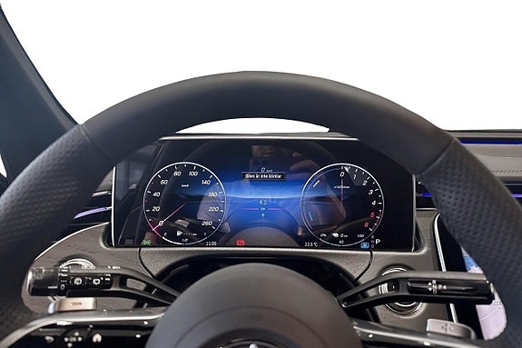 Mercedes-Benz E300 de 7 of 12