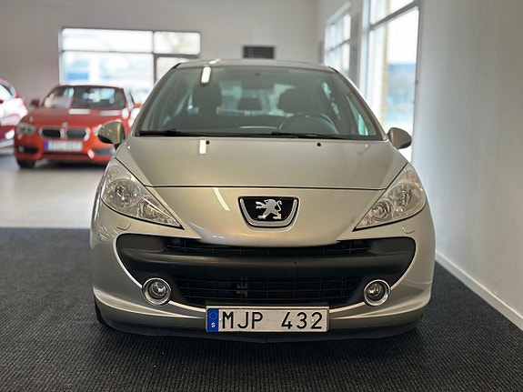 Peugeot 207 2 of 19